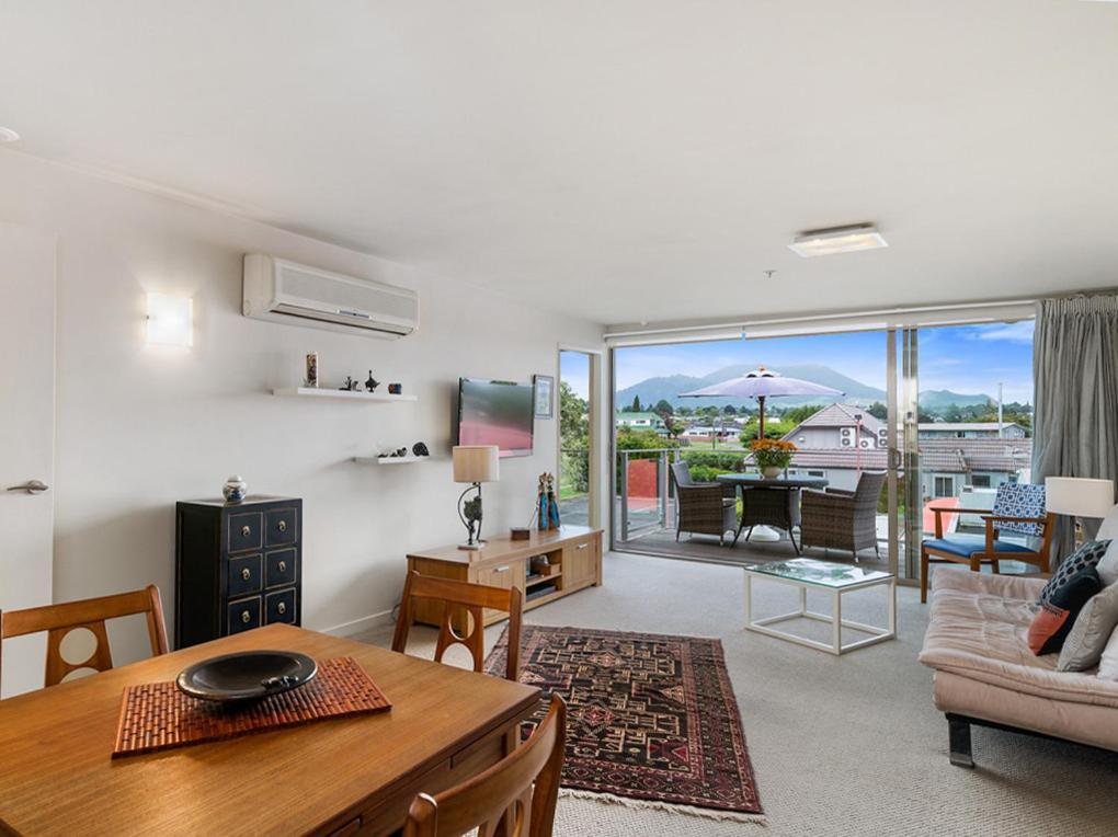 Relax On Roberts - Taupo Holiday Home Exterior photo